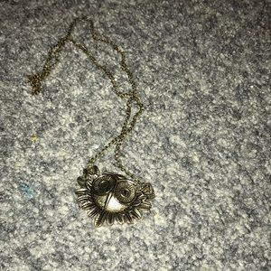 This is a owl necklace!!
